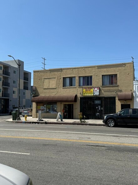 5975 S Broadway, Los Angeles, CA à vendre - Photo de l’immeuble – Image 3 sur 18