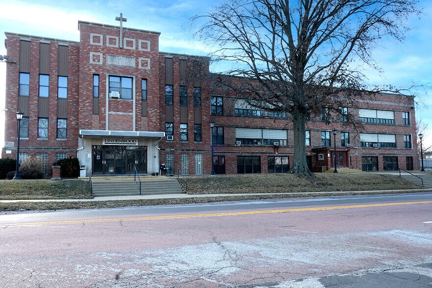 4500 Washington St, Florissant, MO à vendre - Photo de l’immeuble – Image 2 sur 3