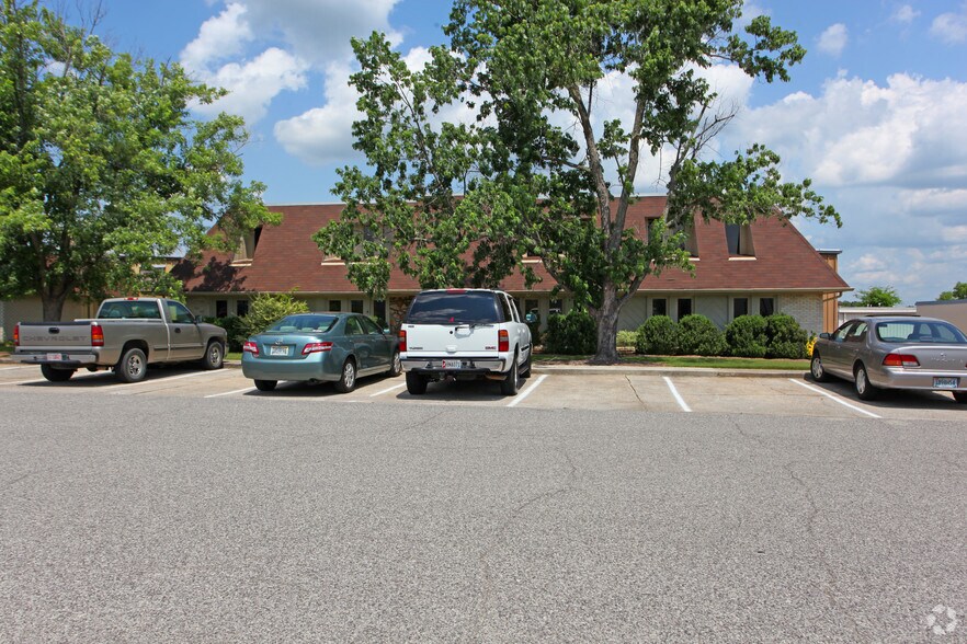 3431 Lorna Ln, Birmingham, AL à louer - Photo de l’immeuble – Image 2 sur 4