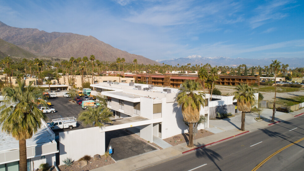 1701 - 1733 North Palm Canyon Drive portefeuille de 2 biens à vendre sur LoopNet.fr - Photo de l’immeuble – Image 3 sur 20