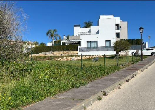 Terrain dans Estepona, Málaga à vendre Photo de l’immeuble– Image 1 sur 8
