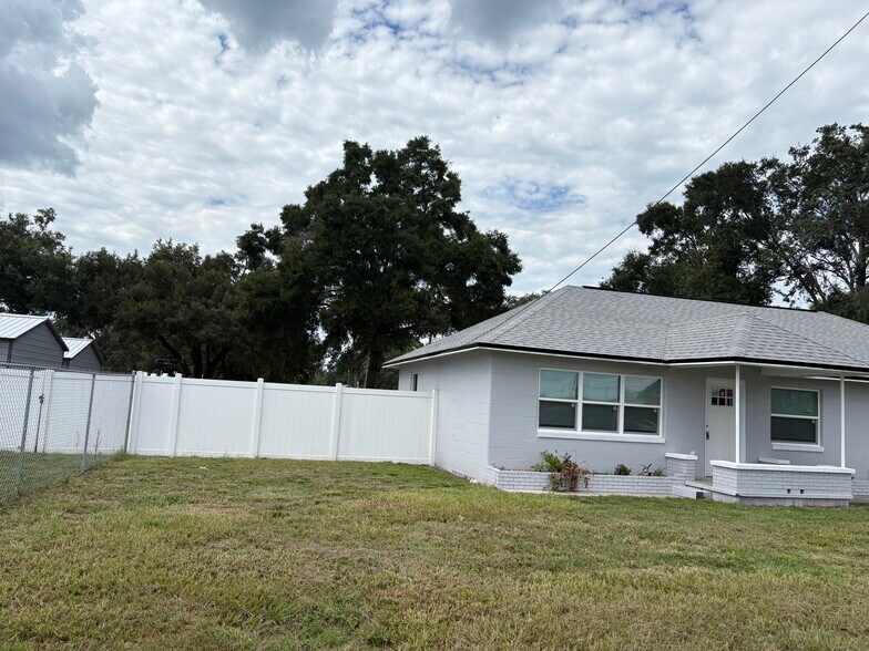36931 State Road 54, Zephyrhills, FL à louer - Photo de l’immeuble – Image 3 sur 5