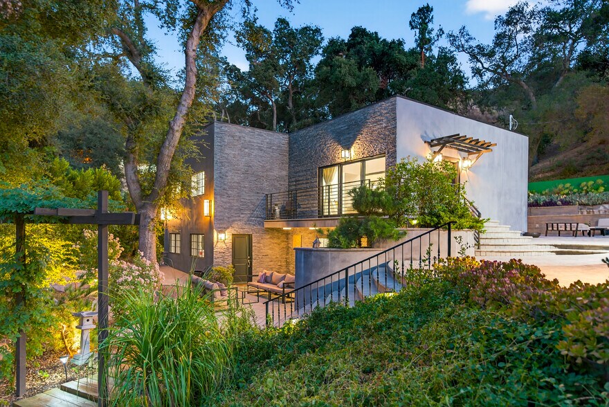 McGroarty Estates portefeuille de 3 biens à vendre sur LoopNet.fr - Photo de l’immeuble – Image 2 sur 125