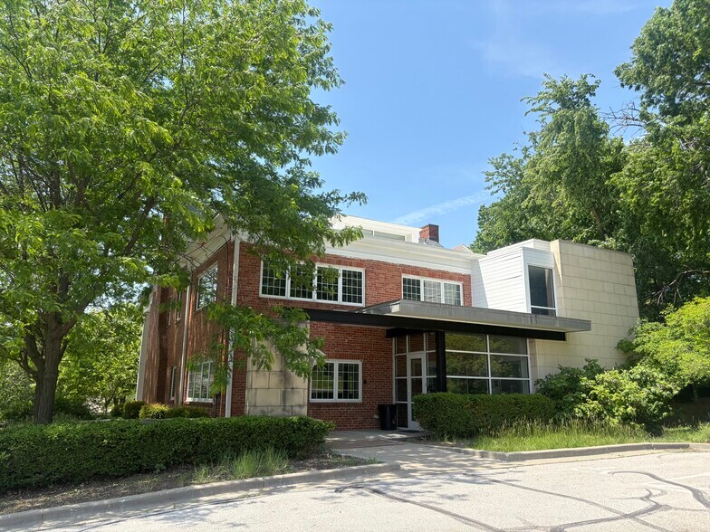 17 S Jewell St, Liberty, MO à vendre - Photo de l’immeuble – Image 2 sur 7