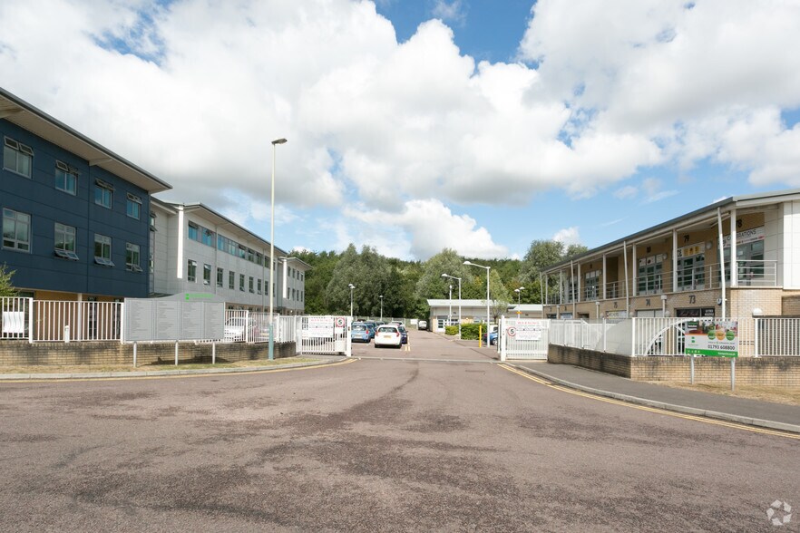 Rivermead Dr, Swindon à louer - Photo de l’immeuble – Image 3 sur 4