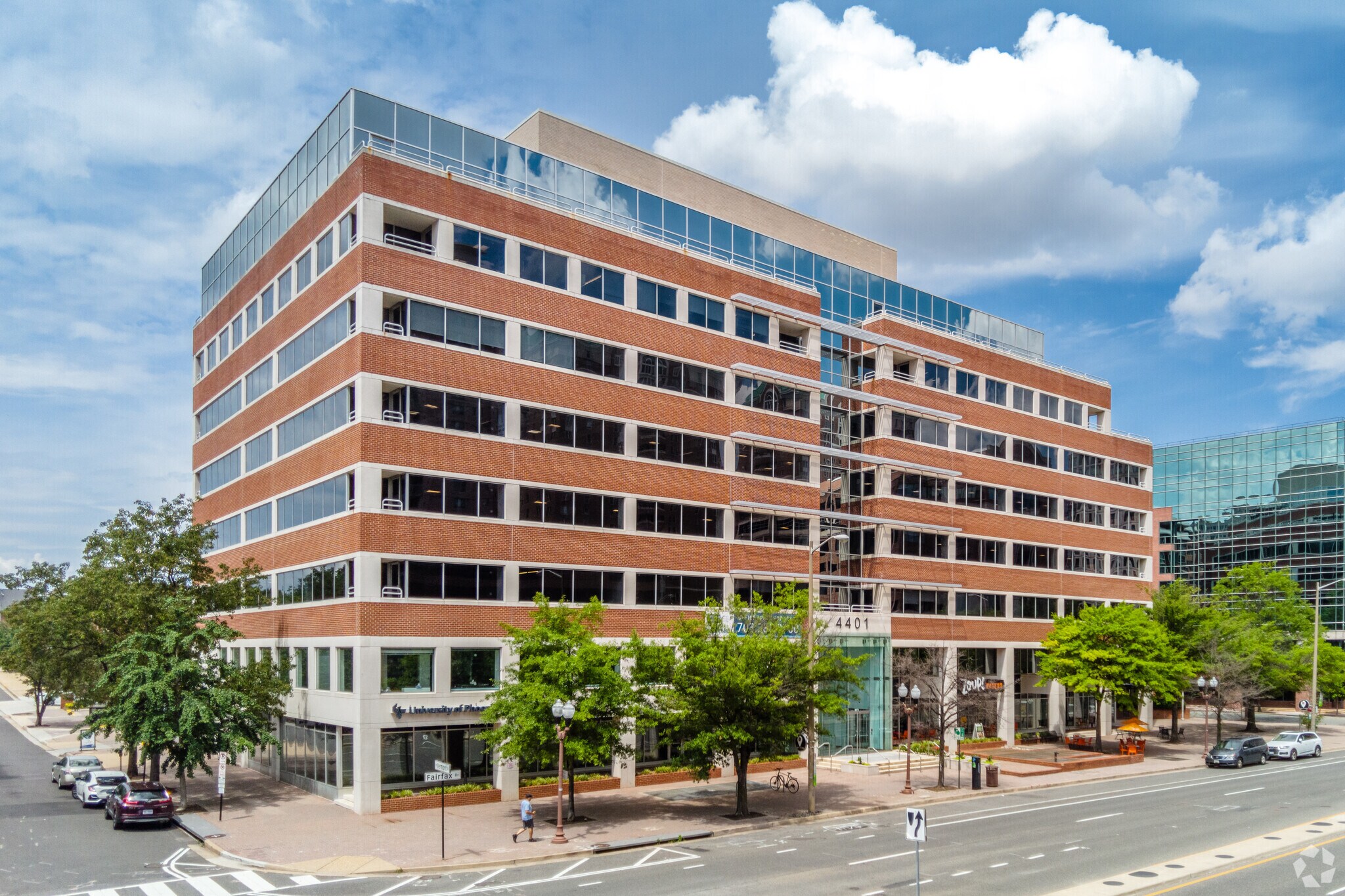 4401 N Fairfax Dr, Arlington, VA à louer Photo de l’immeuble– Image 1 sur 9
