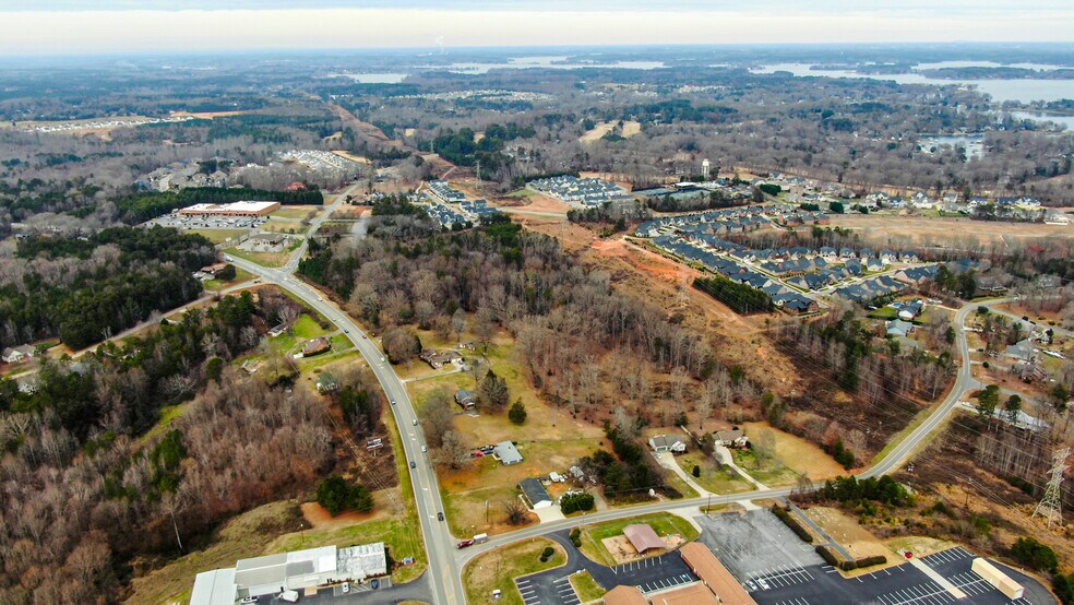 Highway NC-16 Hwy, Denver, NC à vendre - Photo de l’immeuble – Image 3 sur 12