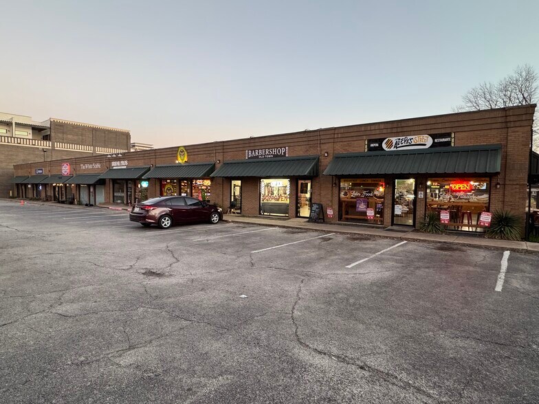 190 W Main St, Lewisville, TX à louer - Photo de l’immeuble – Image 3 sur 4