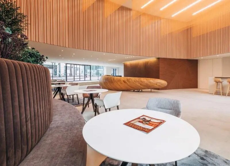 Bureau dans Levallois-Perret à louer - Photo de l’immeuble – Image 2 sur 48