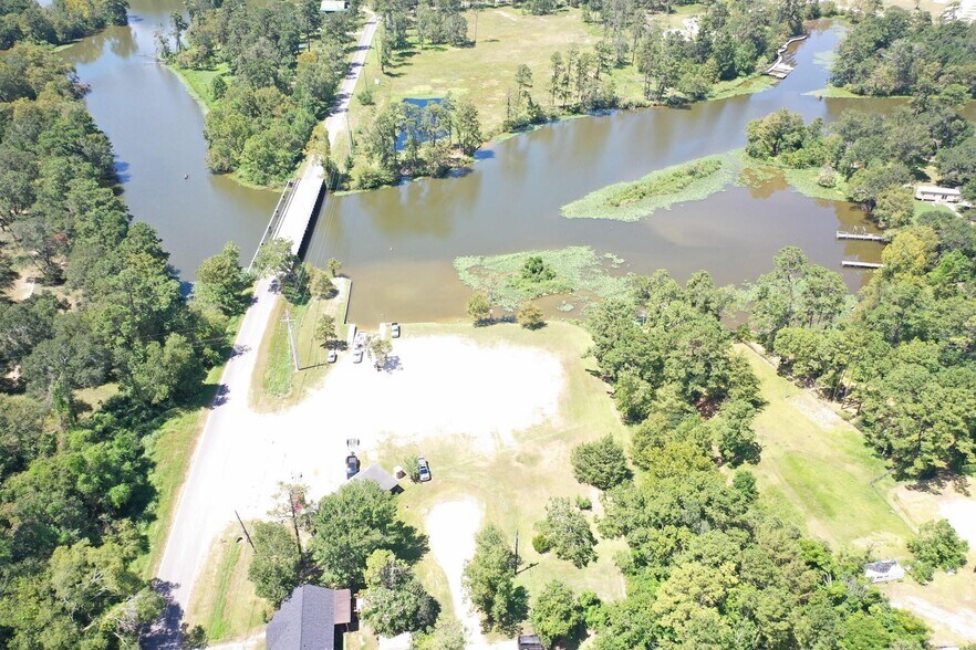 27400 Pleasure Ln, Huffman, TX à vendre - Aérien – Image 3 sur 6