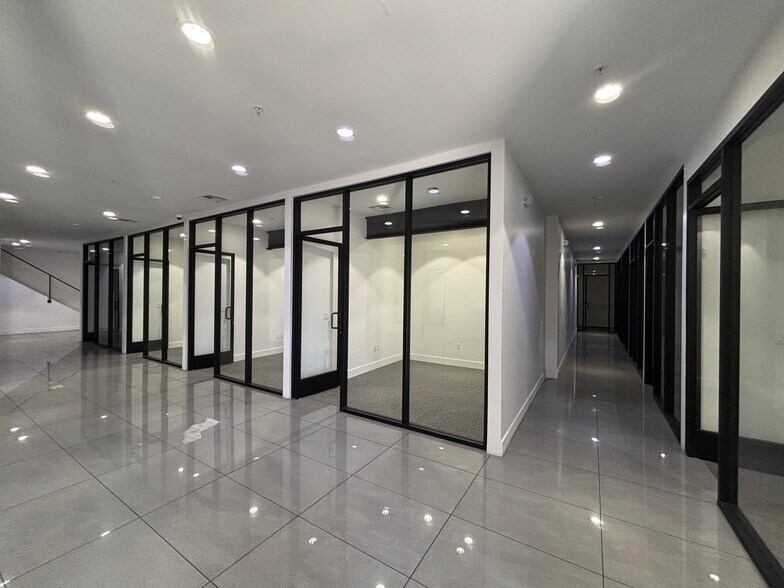 345 N Baldwin Park Blvd, City Of Industry, CA à louer - Photo intérieure – Image 2 sur 18
