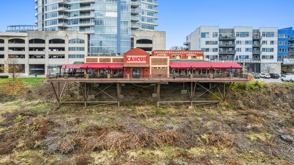 401 Riverboat Row, Newport, KY à vendre - Photo de l’immeuble – Image 3 sur 6