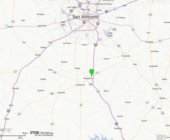685 Corgey Rd, Pleasanton, TX à louer - Aérien – Image 2 sur 27