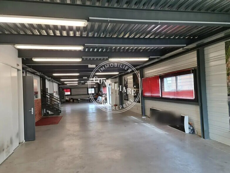 Local commercial dans Grenade à vendre - Photo intérieure – Image 2 sur 6