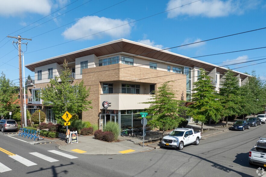 4951 NE Fremont St, Portland, OR à louer - Photo de l’immeuble – Image 3 sur 8