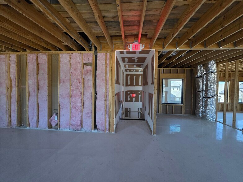 142 Bella Katy Dr, Katy, TX à louer - Photo de l’immeuble – Image 3 sur 8
