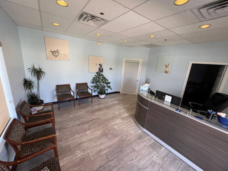 8170 W Sahara Ave, Las Vegas, NV à louer - Photo intérieure – Image 2 sur 8