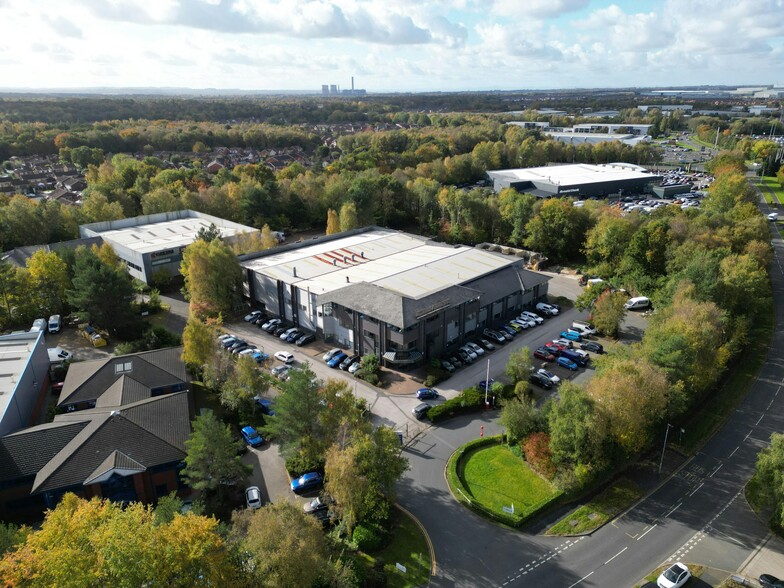620 Europa Blvd, Warrington à louer - Photo de l’immeuble – Image 2 sur 17
