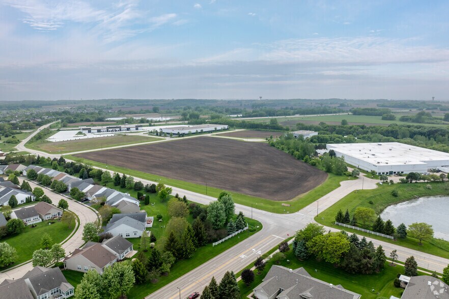 13301 Hennig Rd, Huntley, IL à vendre - Aérien – Image 2 sur 3