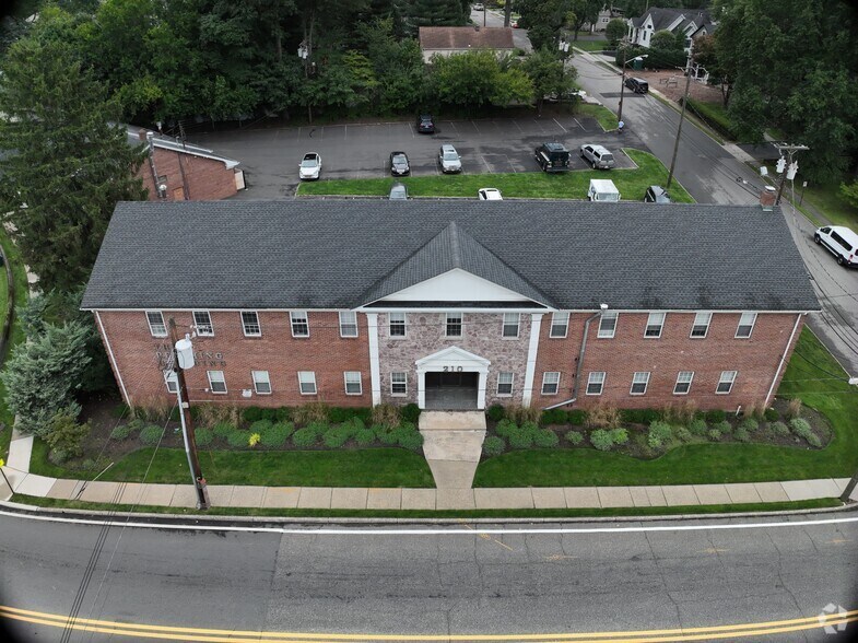 210 Knickerbocker Rd, Cresskill, NJ à louer – Image 2 sur 26