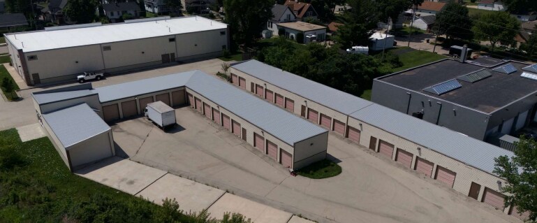 2040 E St Francis Ave, Saint Francis, WI à vendre - Aérien – Image 2 sur 3