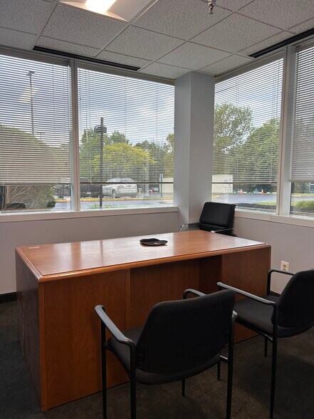 1000 Crawford Pl, Mount Laurel, NJ à louer - Photo de l’immeuble – Image 3 sur 9