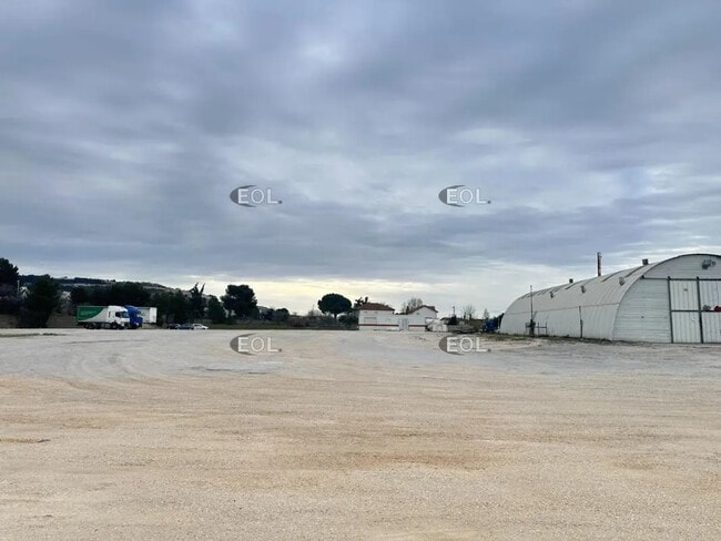 Plus de détails pour Terrain à louer