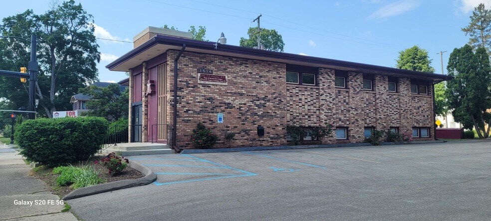 1514 4th St, Jackson, MI à vendre - Photo de l’immeuble – Image 2 sur 32