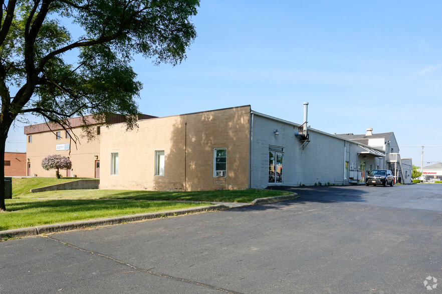 1340-1350 N Fairfield Rd, Dayton, OH à louer - Photo principale – Image 1 sur 9