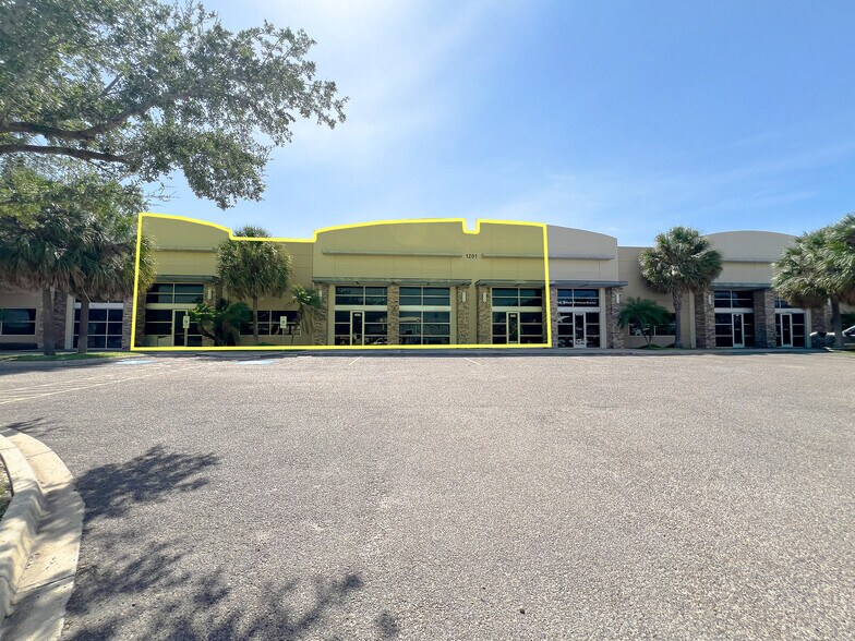 1201 Jackson Rd, McAllen, TX à louer - Photo de l’immeuble – Image 1 sur 10