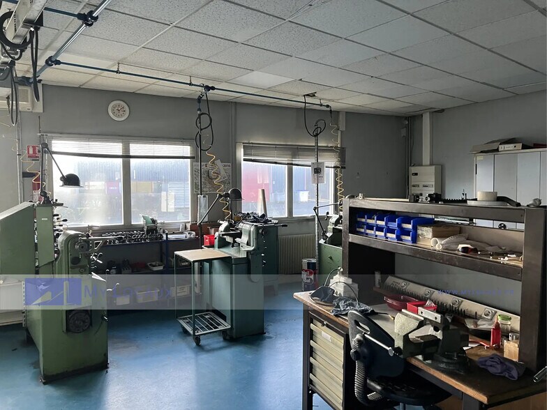 Local d’activités dans Argenteuil à louer - Photo intérieure – Image 2 sur 11