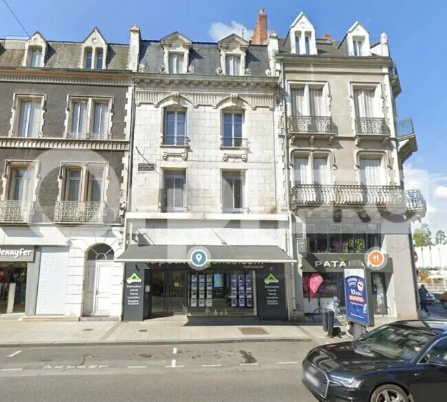 Plus de détails pour Local d’activités à vendre