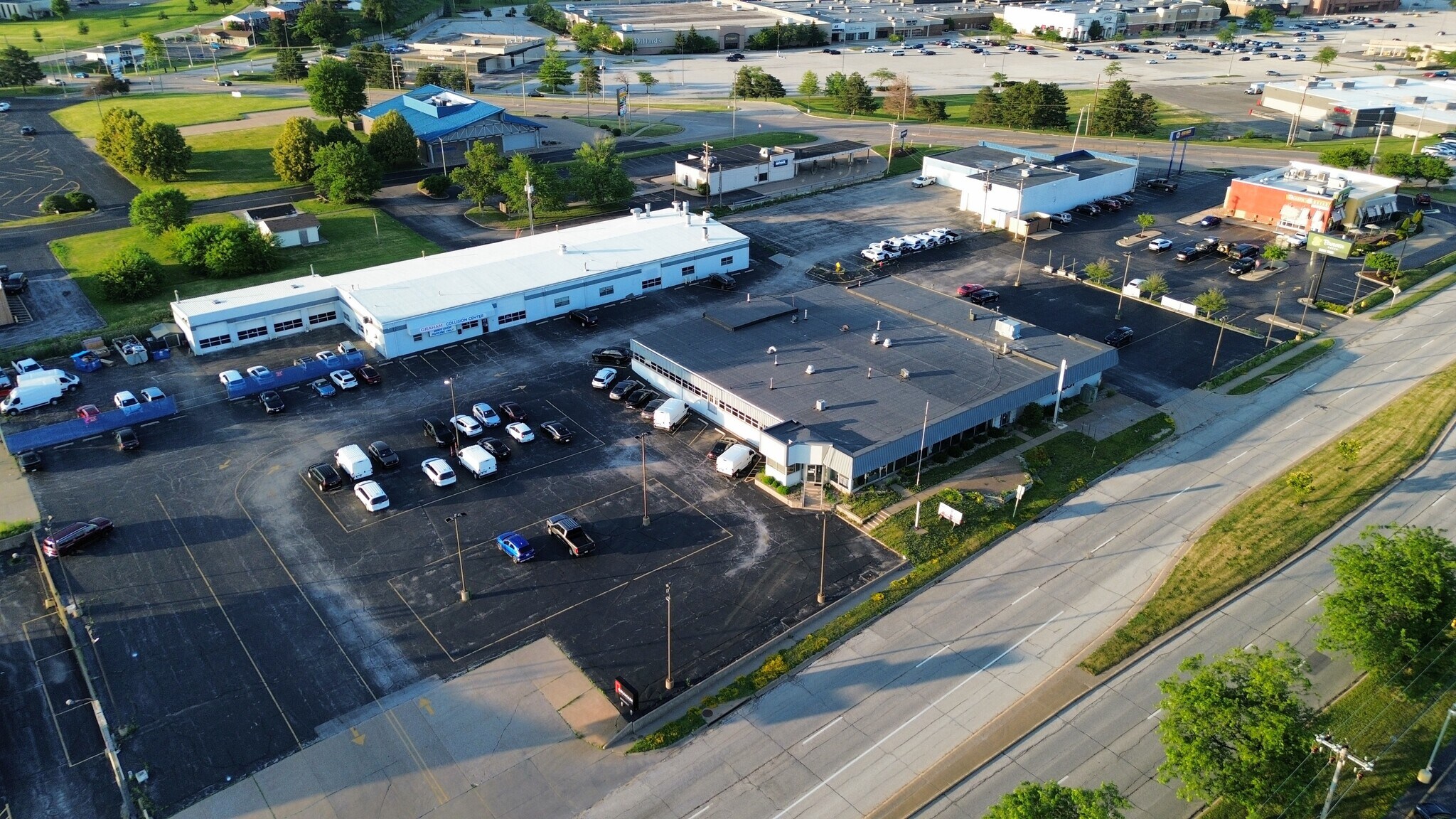 520 W Kimberly Rd, Davenport, IA à vendre Photo de l’immeuble– Image 1 sur 16