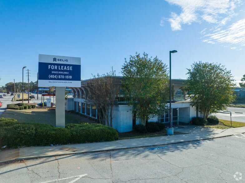 1221 Columbia Dr, Decatur, GA à louer - Photo de l’immeuble – Image 3 sur 4