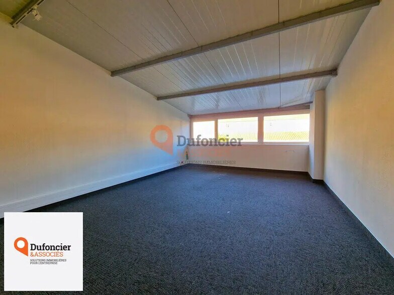 Bureau dans Poitiers à vendre - Photo de l’immeuble – Image 3 sur 6