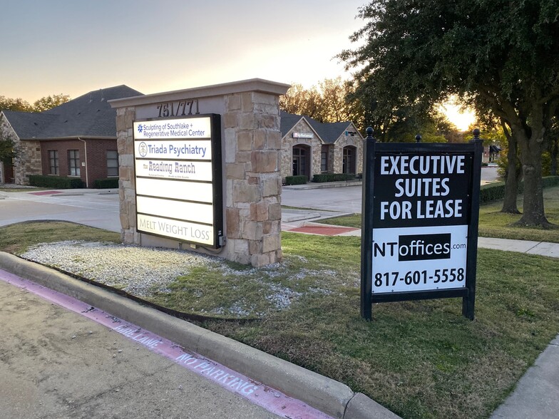 751 E Southlake Blvd, Southlake, TX à louer - Photo de l’immeuble – Image 3 sur 8