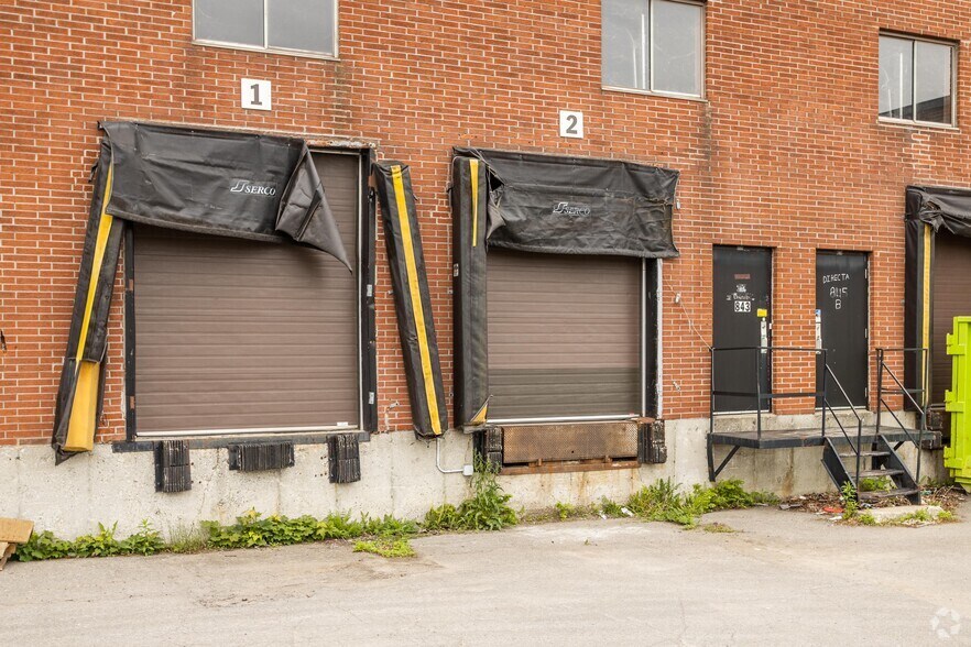 837-845 Rue Tecumseh, Dollard-des-Ormeaux, QC à louer - Photo de l’immeuble – Image 3 sur 8