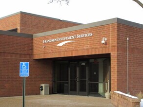 200 Creek Ln N, Jordan, MN à louer Photo de l’immeuble– Image 1 sur 14