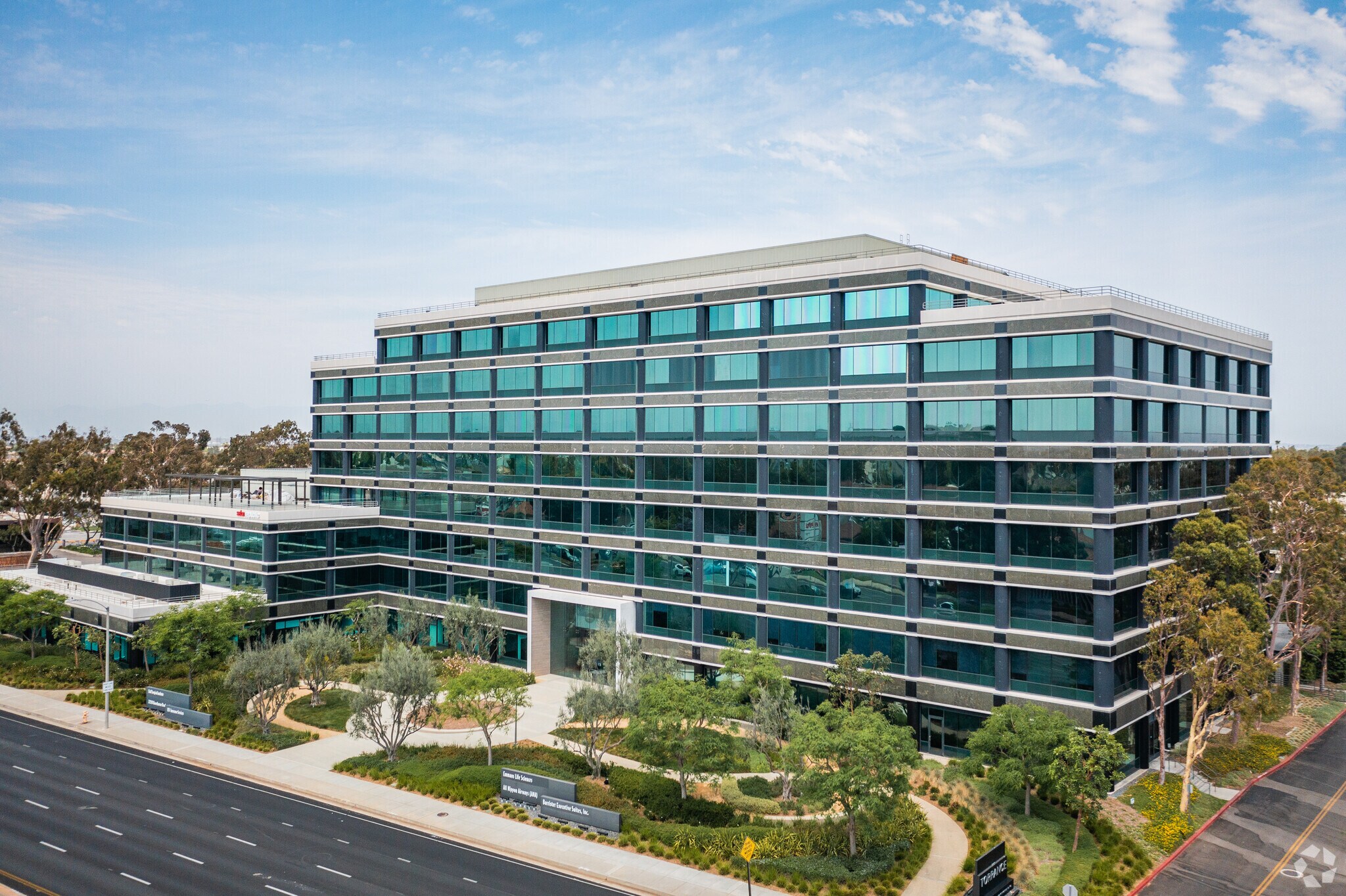 21250 hawthorne Blvd, Torrance, CA à louer Photo principale– Image 1 sur 17