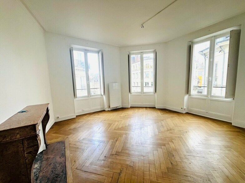 Bureau dans Nantes à louer - Photo de l’immeuble – Image 1 sur 3