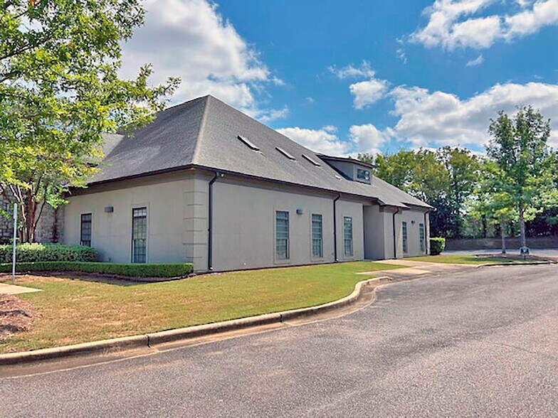 3158 Parliament Cir, Montgomery, AL à vendre - Photo de l’immeuble – Image 2 sur 8