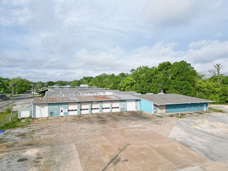 2260 Halls Mill Rd, Mobile, AL à vendre - Photo de l’immeuble – Image 3 sur 11