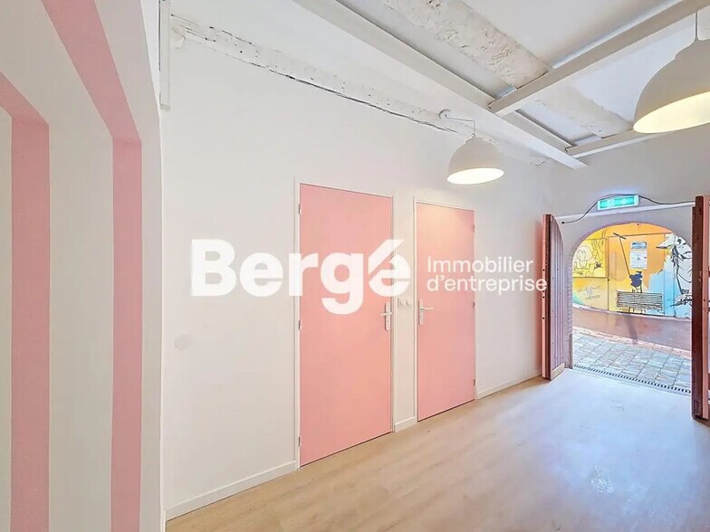 Local commercial dans Cannes à vendre - Photo de l’immeuble – Image 3 sur 15