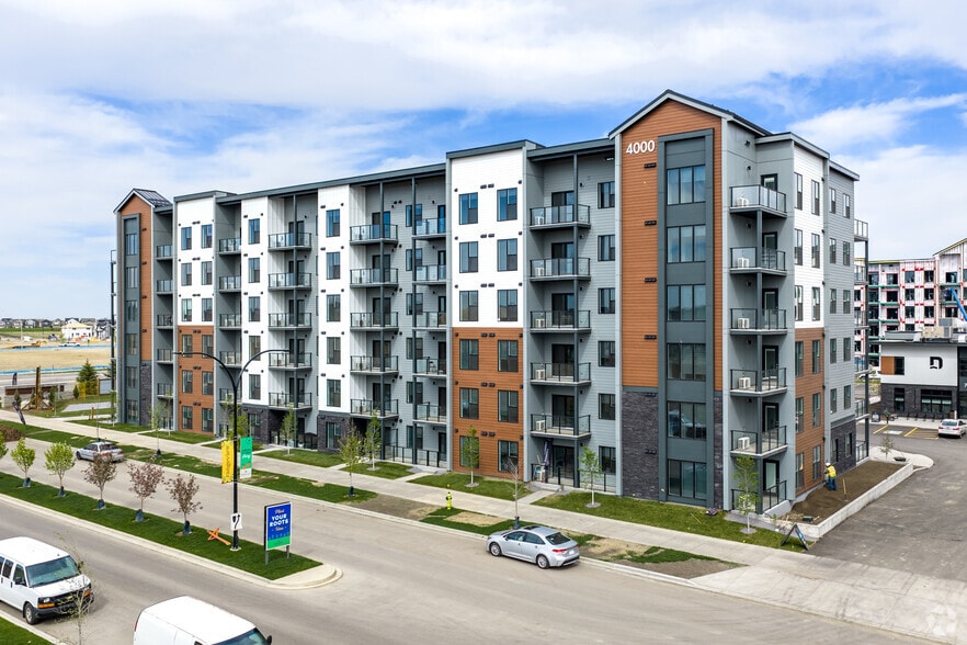 Rangeview Dr SE, Calgary, AB à louer - Photo principale – Image 1 sur 6