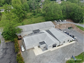 3209 Oley Turnpike Rd, Reading, PA à louer Photo de l’immeuble– Image 2 sur 4