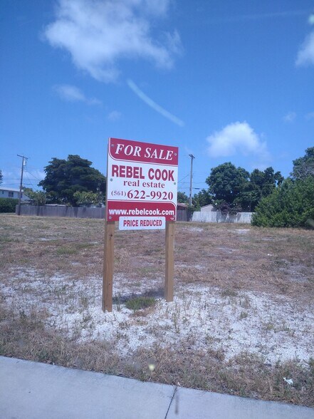 1122 S J St, Lake Worth Beach, FL à vendre - Photo de l’immeuble – Image 3 sur 4