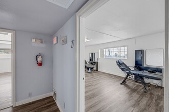 10-18 W Pacific Ave, Henderson, NV à vendre Photo intérieure– Image 2 sur 3