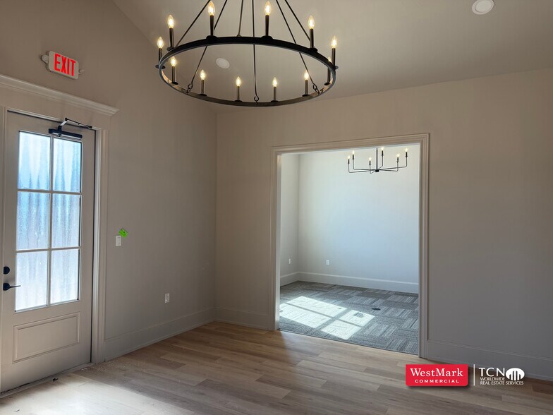 6933 82nd Street, Lubbock, TX à vendre - Photo de l’immeuble – Image 2 sur 5