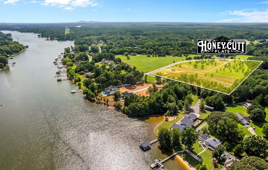 120 Bentley Ct, Troutman, NC à vendre - Photo de l’immeuble – Image 3 sur 8