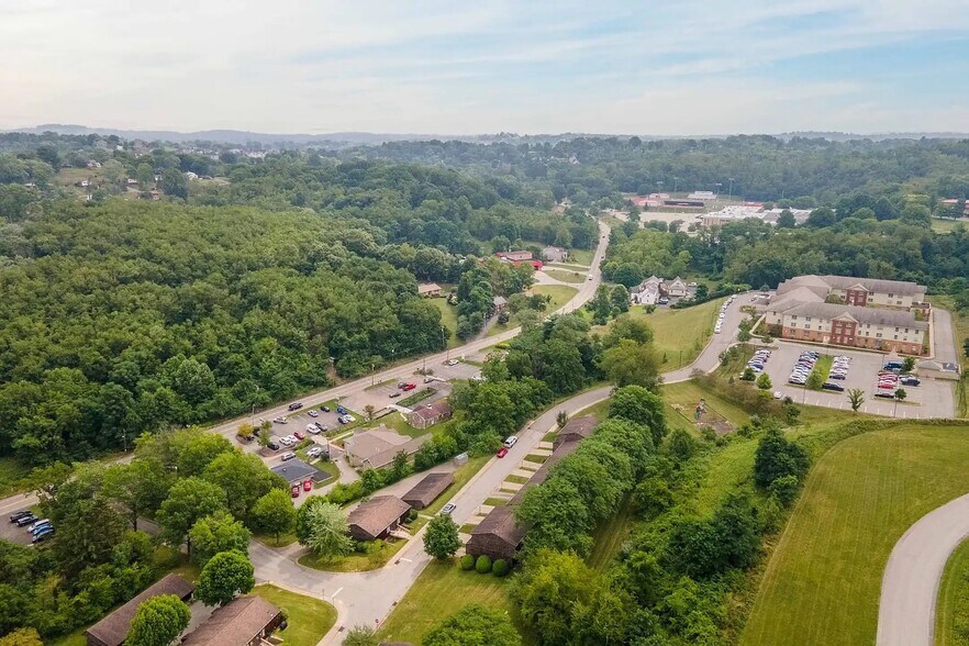 101-404 Cedar Hill Dr, McMurray, PA à vendre - Photo de l’immeuble – Image 2 sur 8